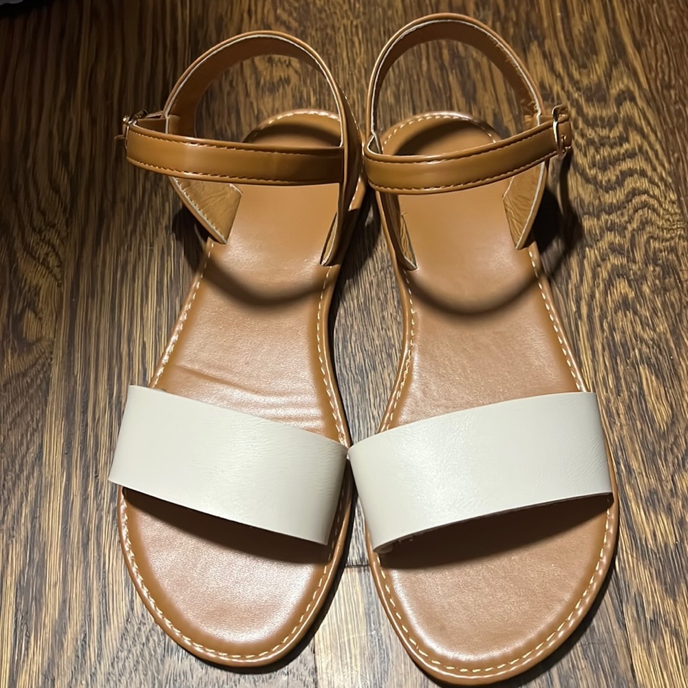 Women’s sandals